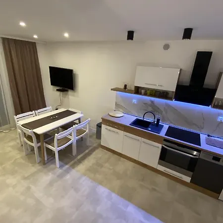 Hotel Sloneczna Osada Domki *